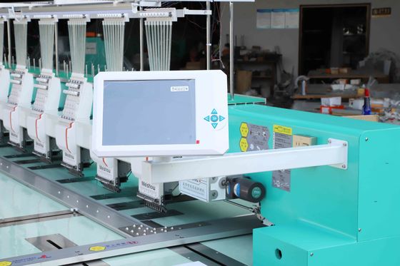 6 couleurs machine à broderie plate multi-tête avec fonction de découpage automatique