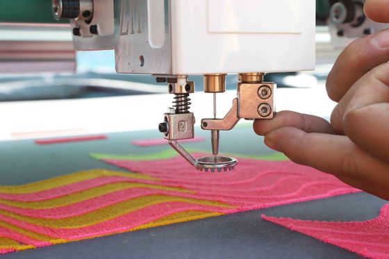 Machine de broderie de serviettes informatisée 30 têtes 6 aiguilles pour jouet