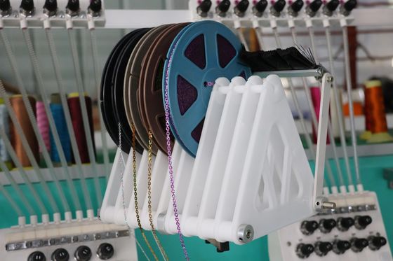 Appareil de broderie 6 couleurs, machine à broderie multicolore 20 têtes