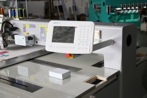6 têtes Machine de broderie par ordinateur 13 langues avec fonction de broderie par câblage