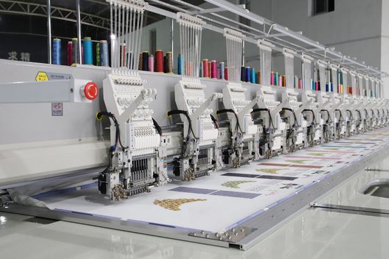 15 Têtes 9 Aiguilles Machine de broderie à cordons 13 Langues Construction robuste