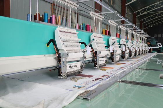 Machine de broderie à l'aide d'un ordinateur 10 têtes Zone de personnalisation