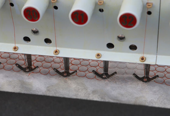 L'ordinateur 44 Aiguilles machine de broderie de couette 22 têtes